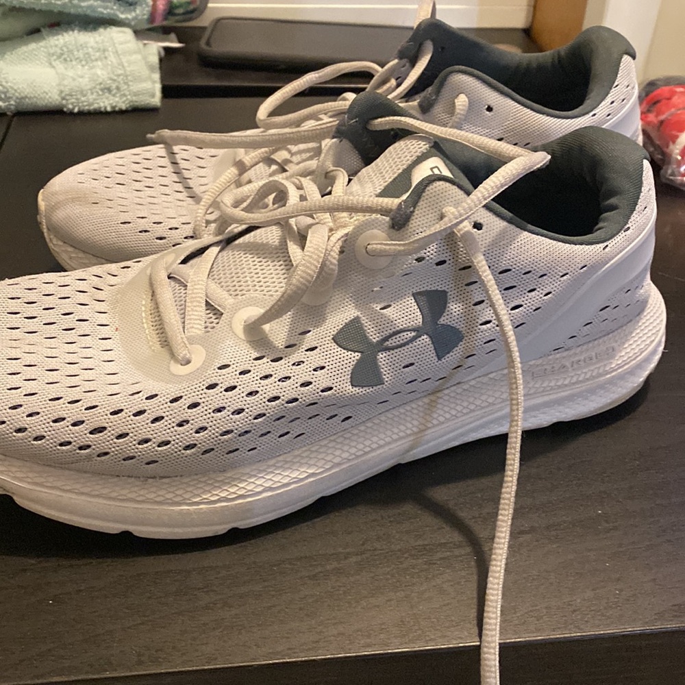 Under Armor Running Shoes - image 3